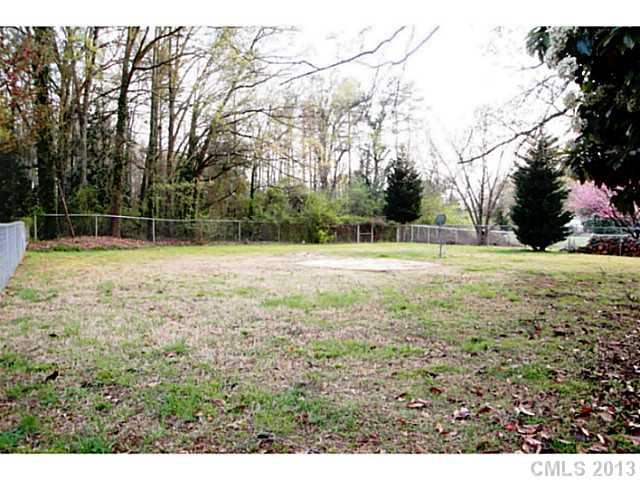 6219 Tuckaseegee Road Charlotte, NC 28208 - Photo 13 of 14