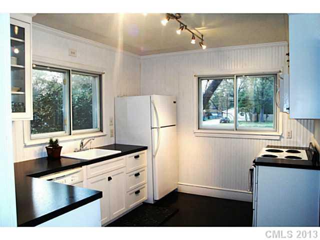6219 Tuckaseegee Road Charlotte, NC 28208 - Photo 5 of 14