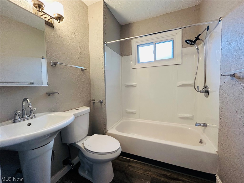 1844 Lakeview Road Cleveland, OH 44112 - Photo 8 of 17 Gallery Image 8