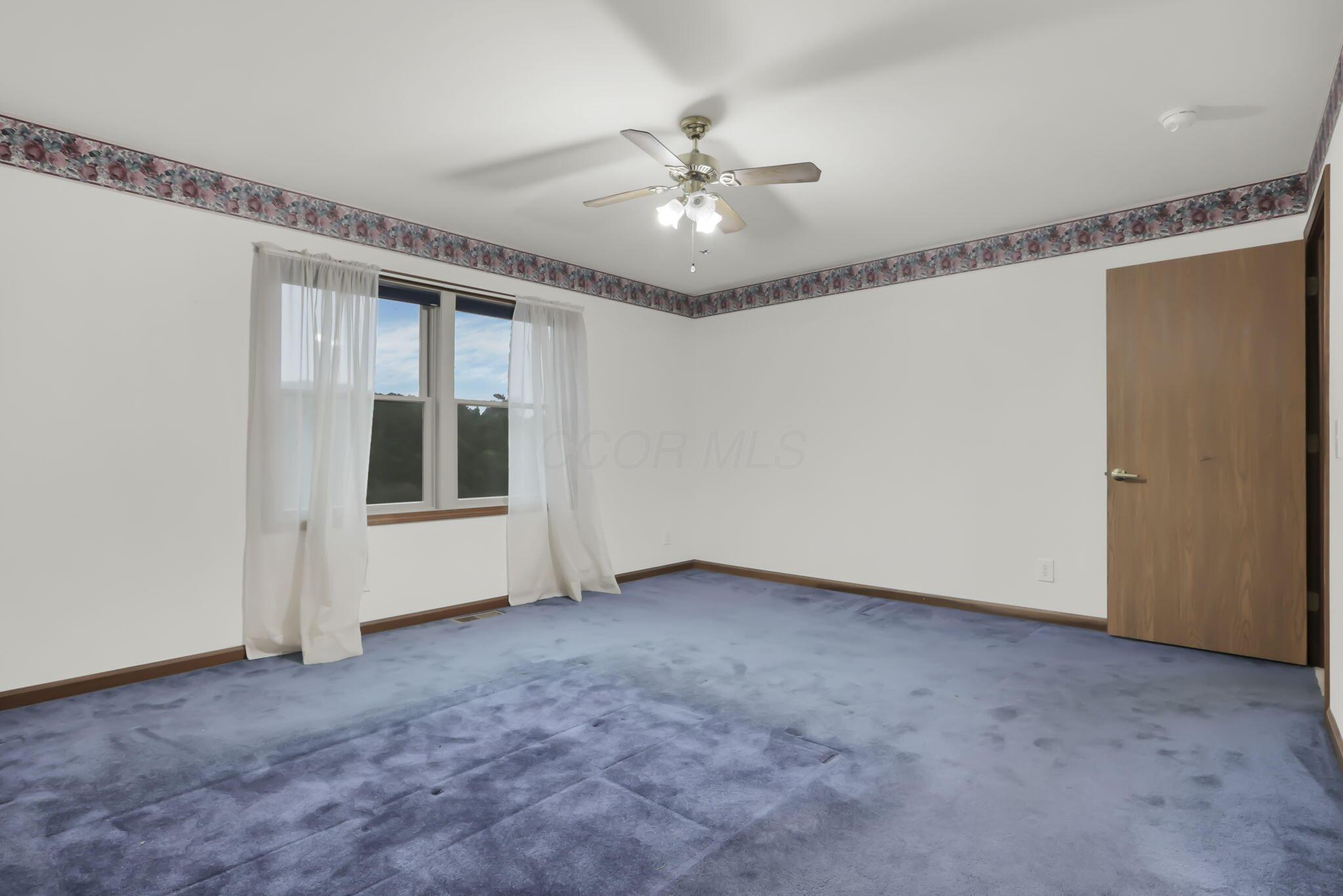 11839 Flint Ridge Road Southeast Newark, OH 43056 - Photo 17 of 54 First Floor Bedroom
