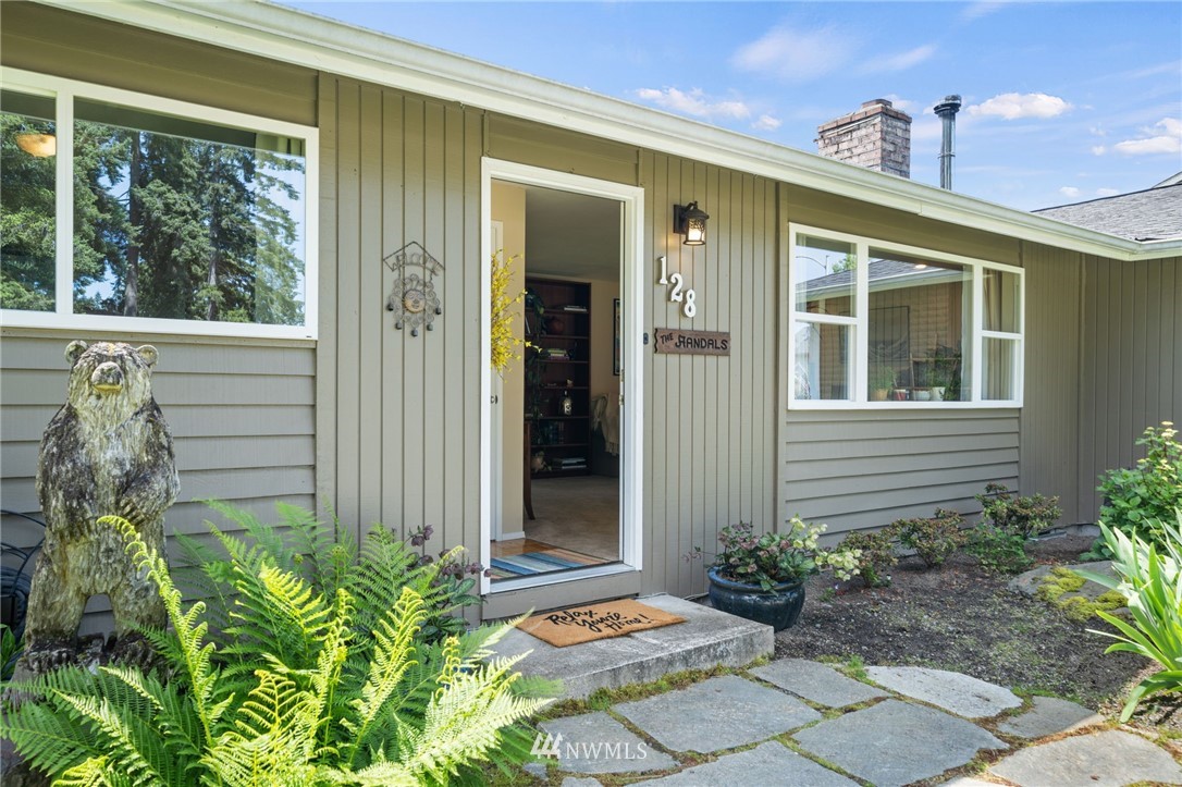 128 183rd Street Southwest Bothell, WA 98012 - Photo 1 of 33 a front view of a house with a yard