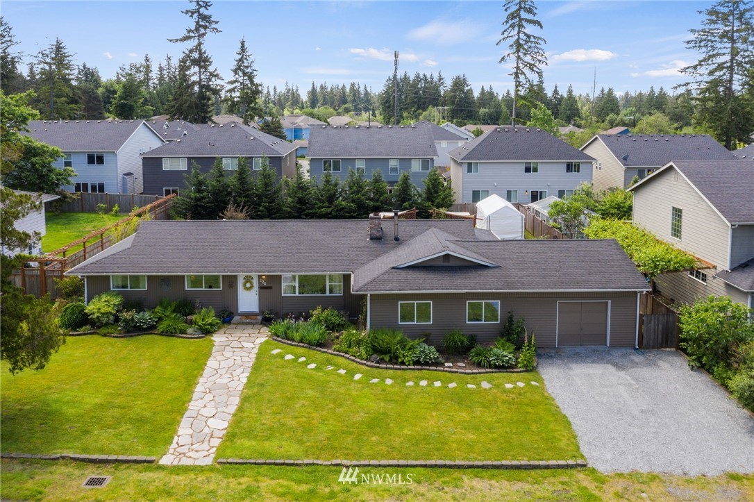 128 183rd Street Southwest Bothell, WA 98012 - Photo 31 of 33 a front view of a residential houses with yard and green space