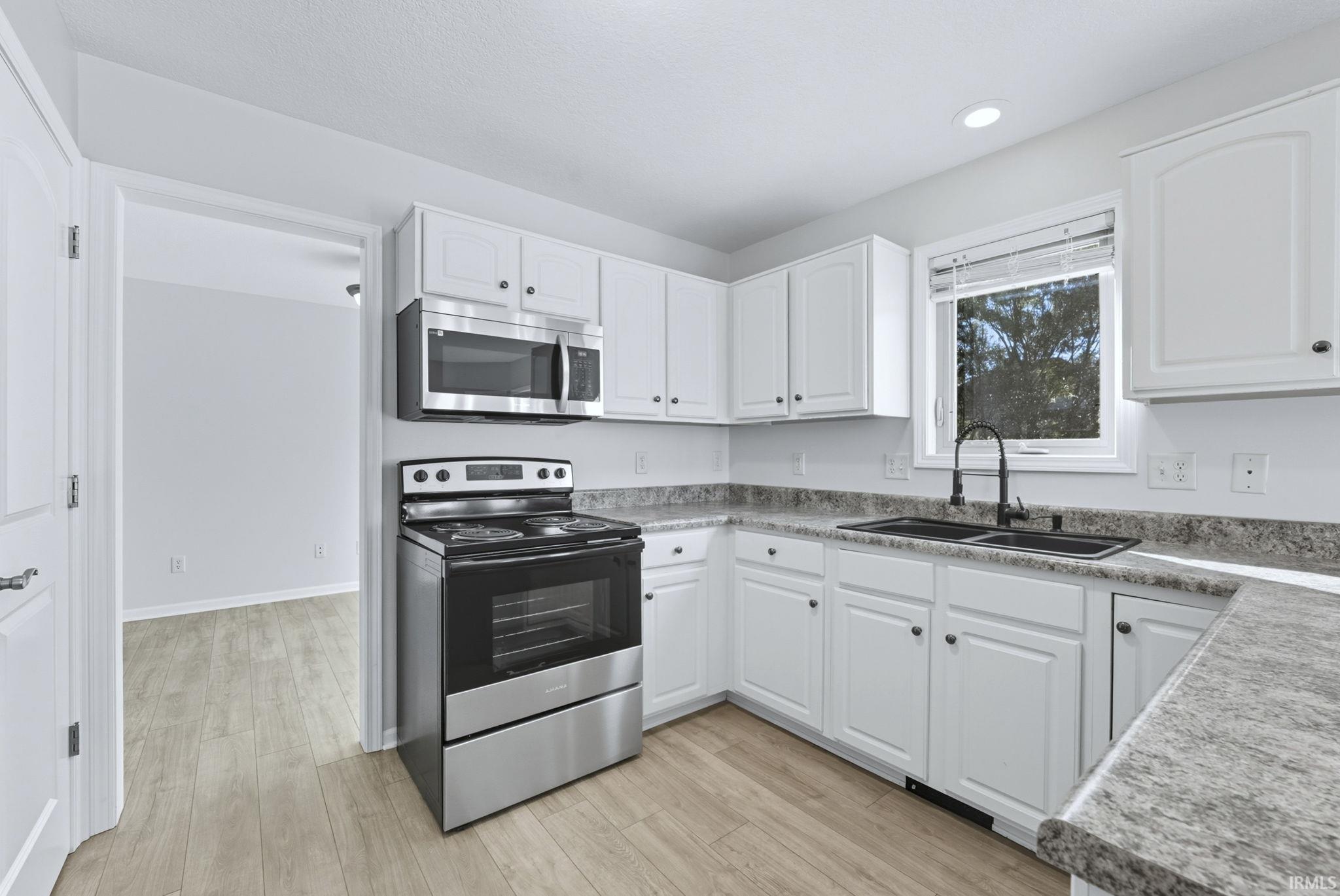 2004 Millennium Crossing Fort Wayne, IN 46845 - Photo 12 of 32