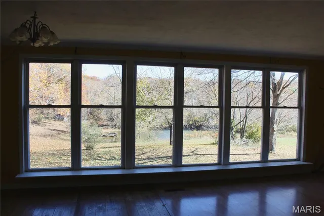 $300,000 | 18868 Chickadee Drive, Marble Hill, MO 63764