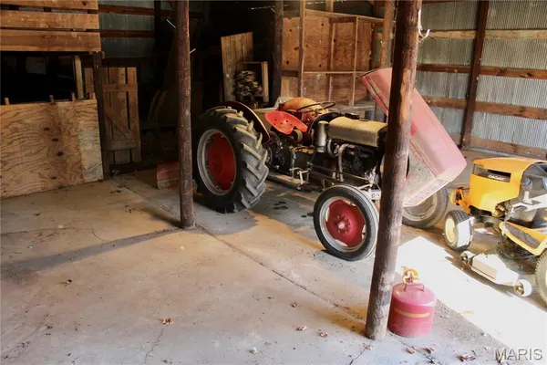 $284,900 | 18868 Chickadee Drive, Marble Hill, MO 63764