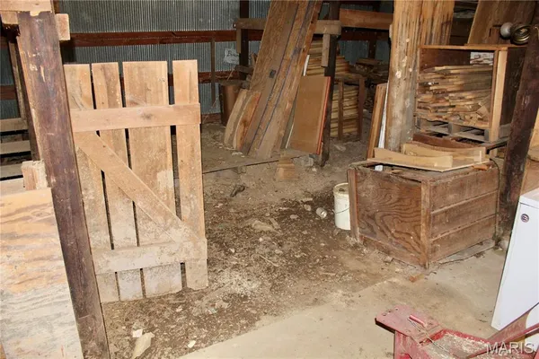 $284,900 | 18868 Chickadee Drive, Marble Hill, MO 63764