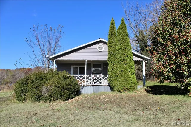 $300,000 | 18868 Chickadee Drive, Marble Hill, MO 63764