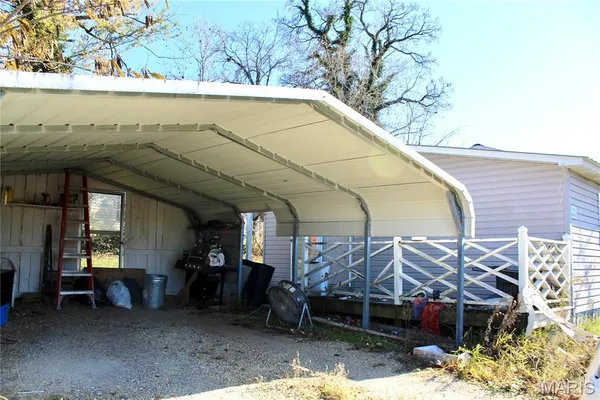 $284,900 | 18868 Chickadee Drive, Marble Hill, MO 63764