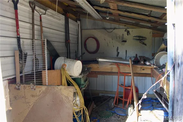 $284,900 | 18868 Chickadee Drive, Marble Hill, MO 63764