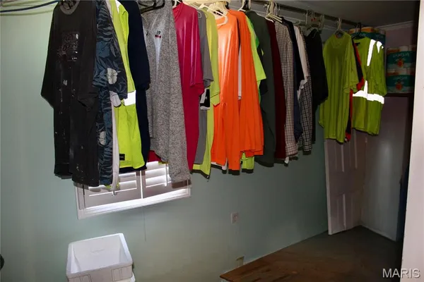 $284,900 | 18868 Chickadee Drive, Marble Hill, MO 63764