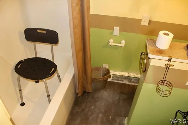 $300,000 | 18868 Chickadee Drive, Marble Hill, MO 63764