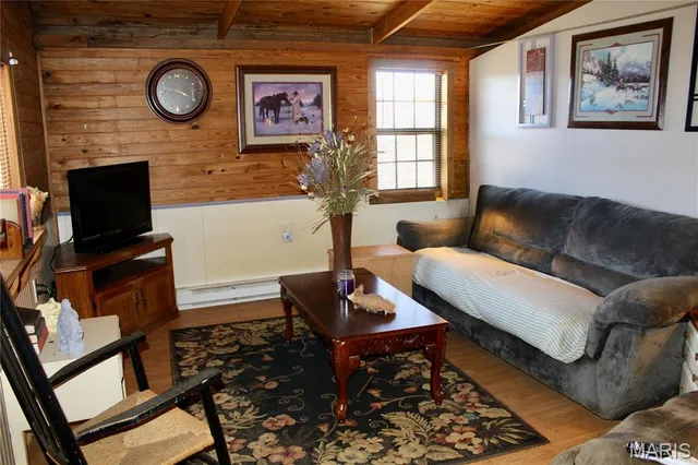 $300,000 | 18868 Chickadee Drive, Marble Hill, MO 63764