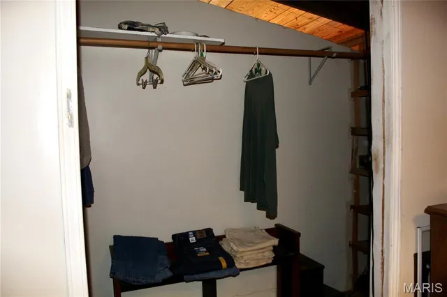 $300,000 | 18868 Chickadee Drive, Marble Hill, MO 63764