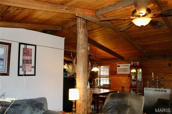 $284,900 | 18868 Chickadee Drive, Marble Hill, MO 63764