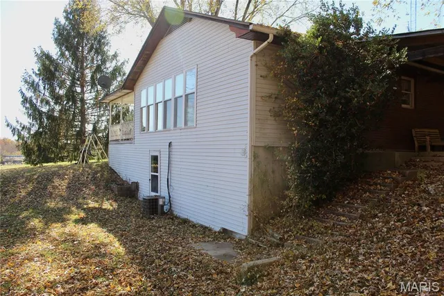 $300,000 | 18868 Chickadee Drive, Marble Hill, MO 63764