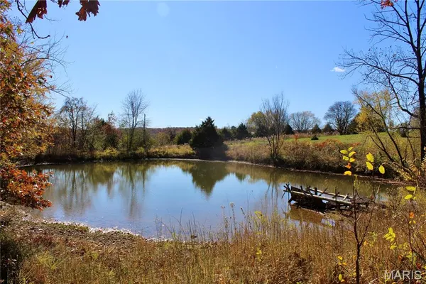 $284,900 | 18868 Chickadee Drive, Marble Hill, MO 63764