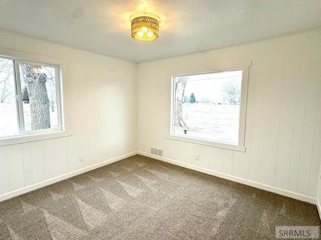 $369,900 | 487 North 3450 East, Lewisville, ID 83431