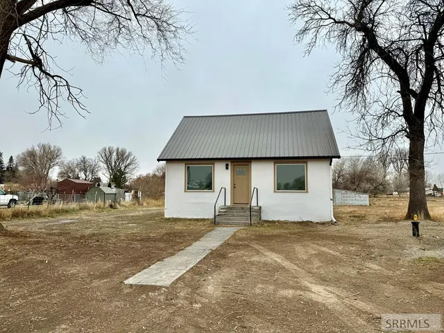 $369,900 | 487 North 3450 East, Lewisville, ID 83431