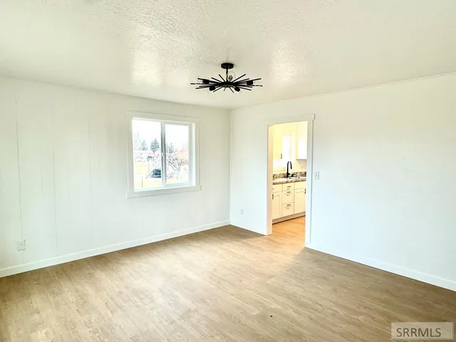 $369,900 | 487 North 3450 East, Lewisville, ID 83431