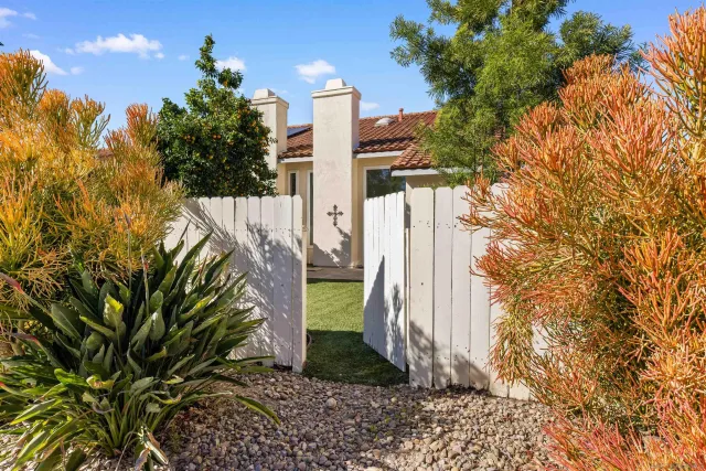 $1,220,000 | 8695 Rideabout Lane, San Diego, CA 92129