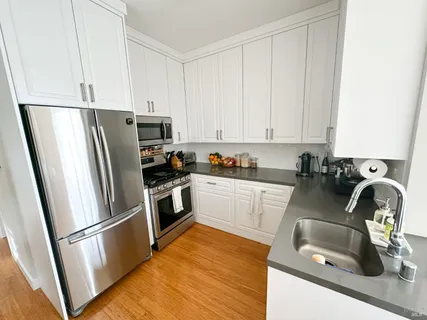 $5,000,000 | 307 North Street, Sausalito, CA 94965