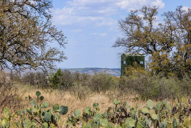 $3,570,200 | 4632 Onion Creek Road, Doss, TX 78618