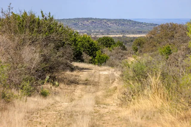 $3,570,200 | 4632 Onion Creek Road, Doss, TX 78618