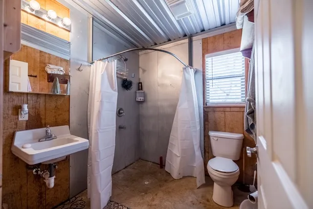 $3,570,200 | 4632 Onion Creek Road, Doss, TX 78618