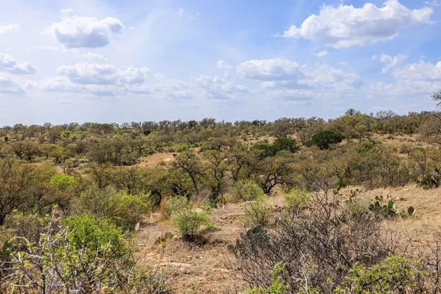 $3,570,200 | 4632 Onion Creek Road, Doss, TX 78618