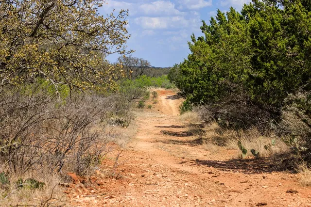 $3,570,200 | 4632 Onion Creek Road, Doss, TX 78618