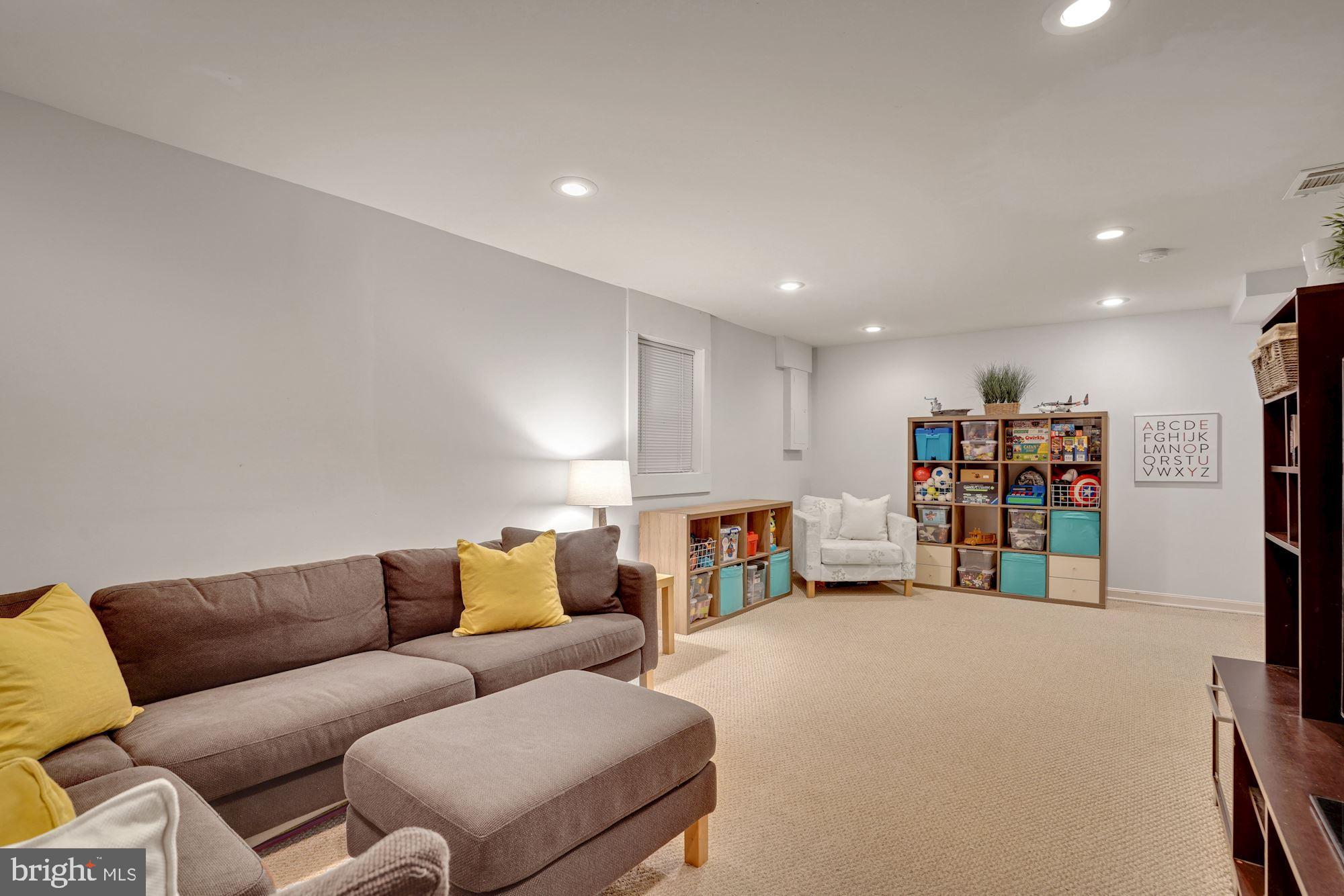 8327 Moline Place Springfield, VA 22153 - Photo 24 of 33 Gallery Image 24