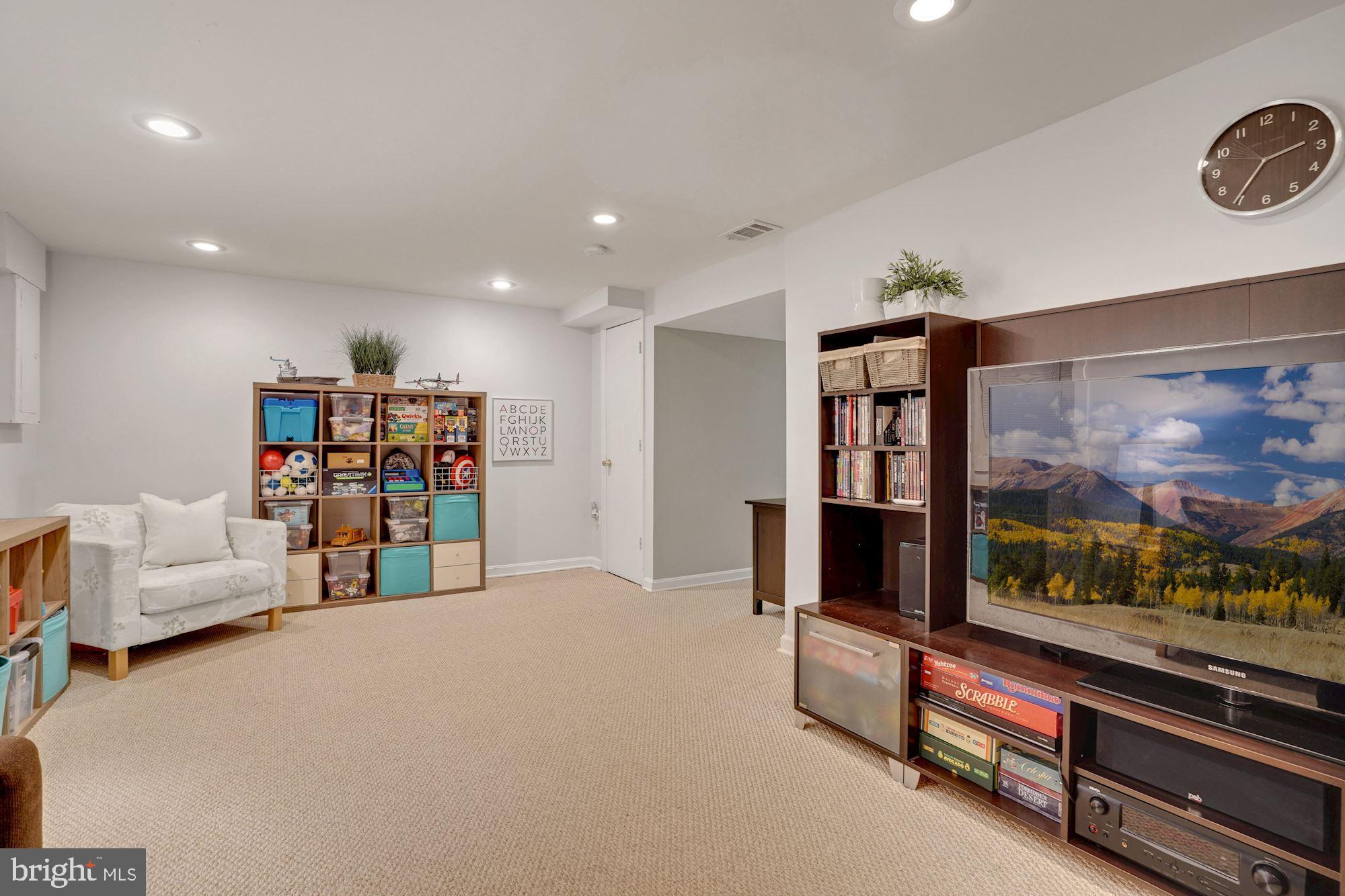 8327 Moline Place Springfield, VA 22153 - Photo 25 of 33 Gallery Image 25