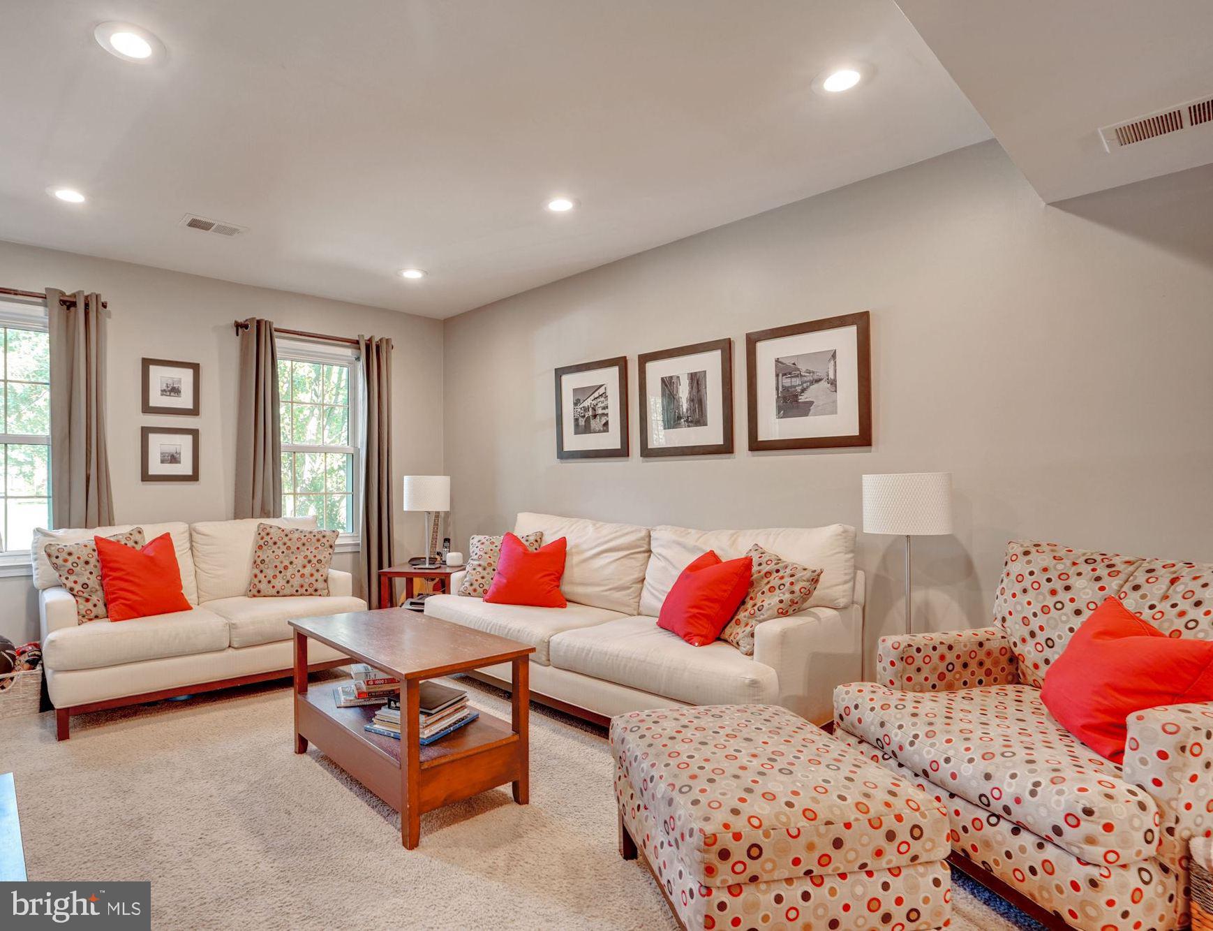 8327 Moline Place Springfield, VA 22153 - Photo 8 of 33 Gallery Image 8