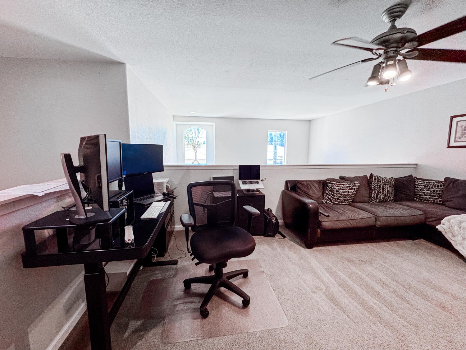 2457 Carson Avenue Clovis, CA 93611 - Photo 16 of 33 a living room with furniture