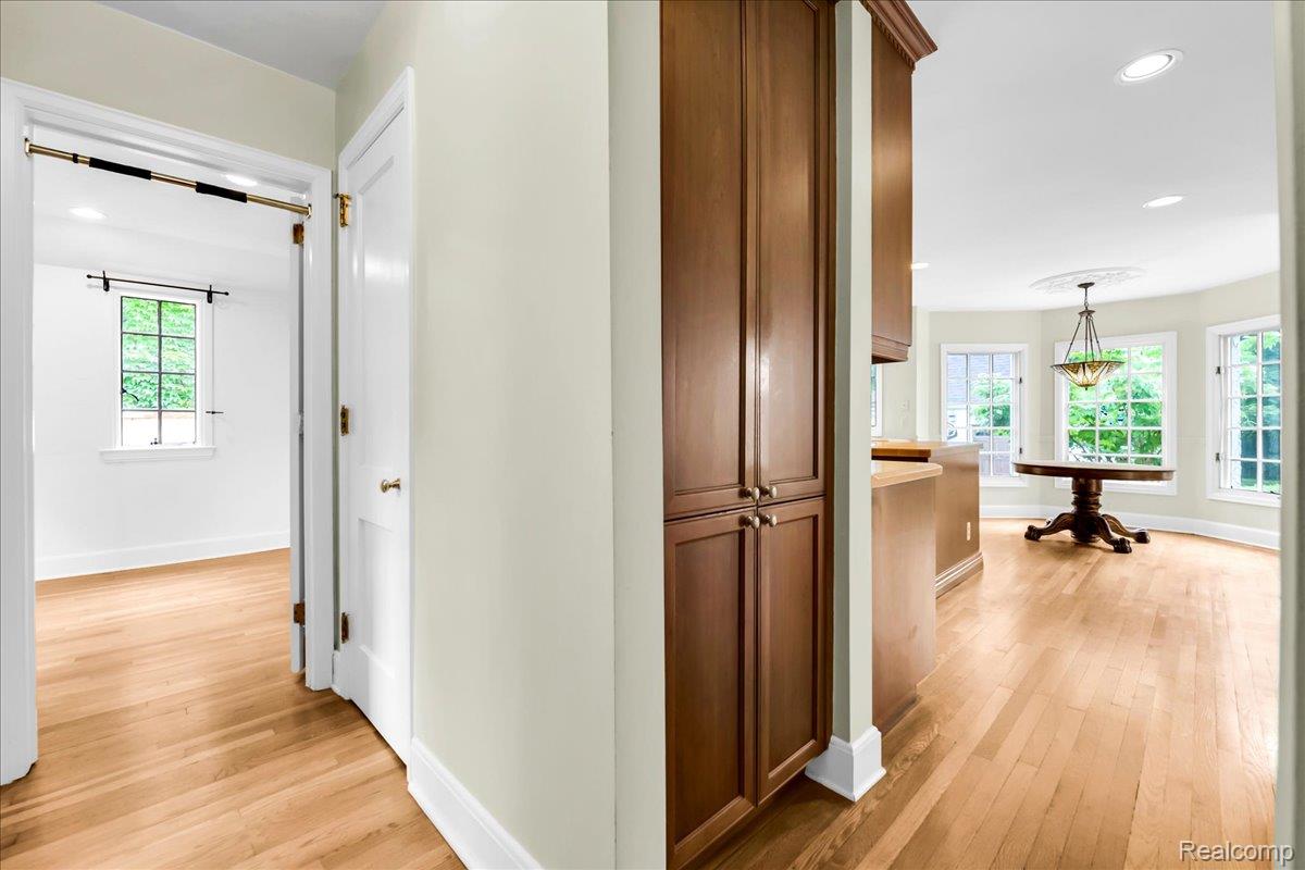 455 Linden Road Birmingham, MI 48009 - Photo 27 of 60 29-455 Linden Rd_28.jpg