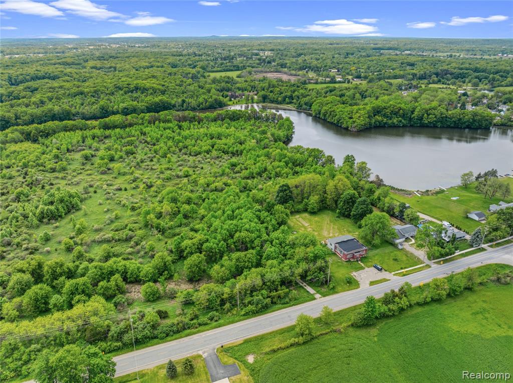 9200 Perry Road Atlas, MI 48411 - Photo 8 of 14