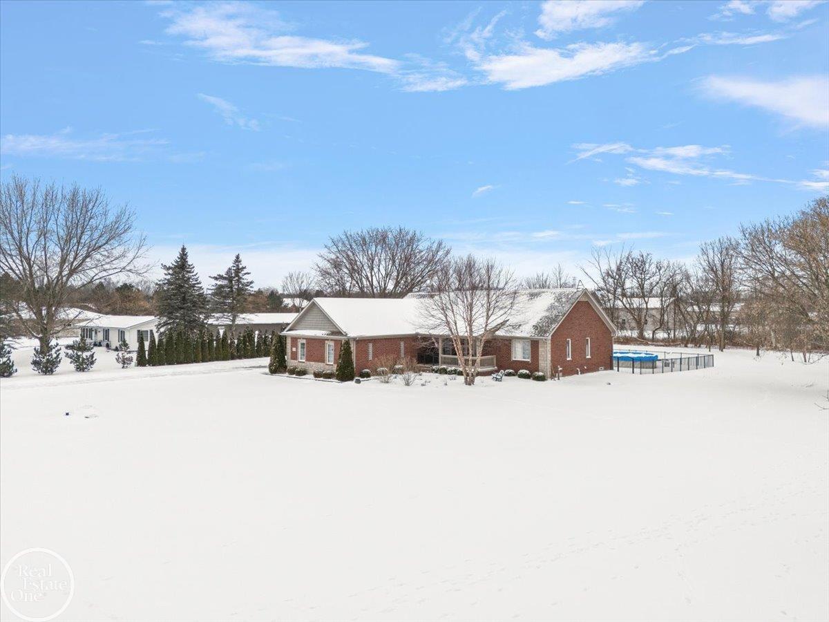 20679 33 Mile Road Armada, MI 48005 - Photo 4 of 60 50165418-57718513-6c0d-4ef0-976c-9cb6c30d8fb5.JPG