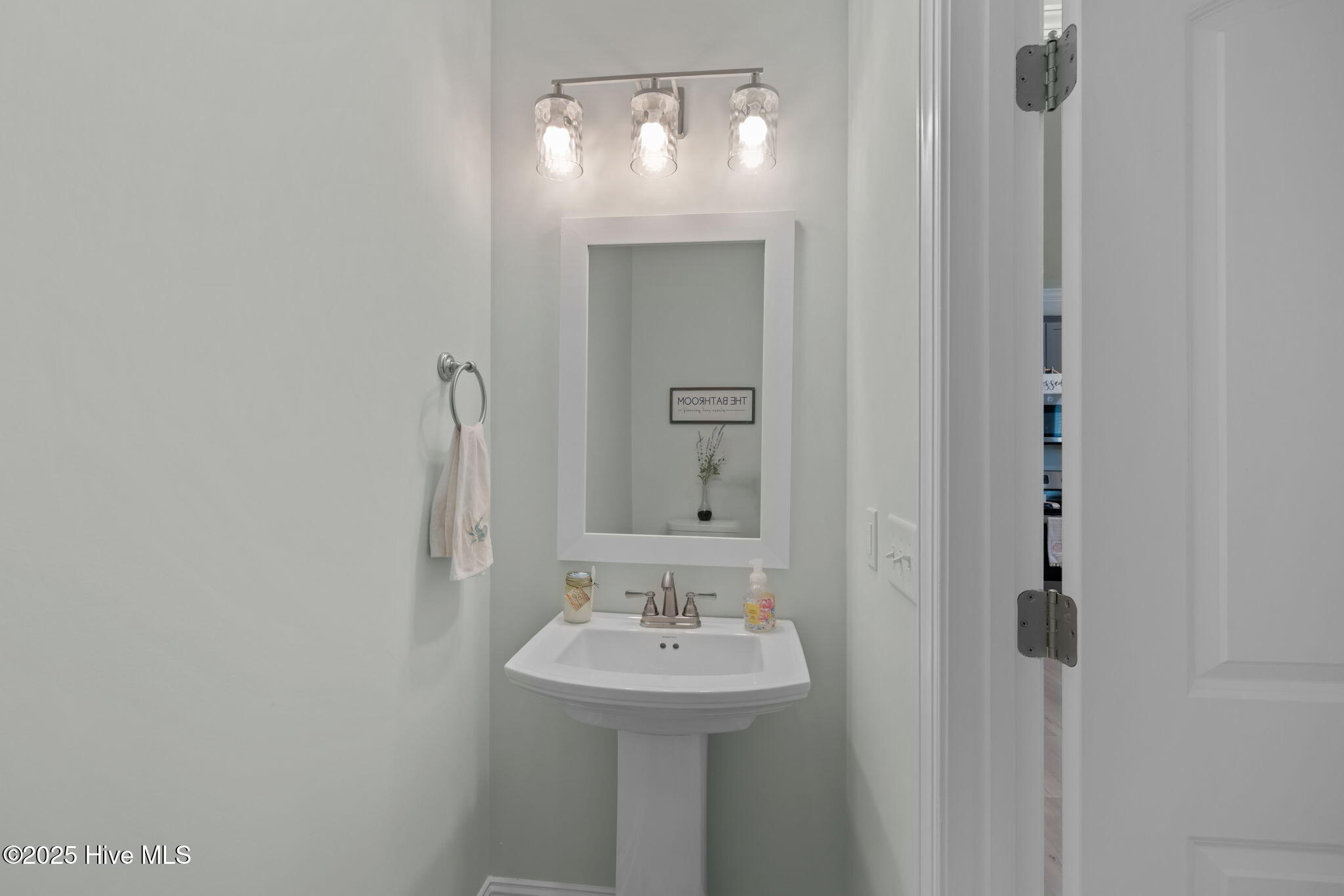 132 Freedom Park Road Beaufort, NC 28516 - Photo 17 of 46 Half Bath