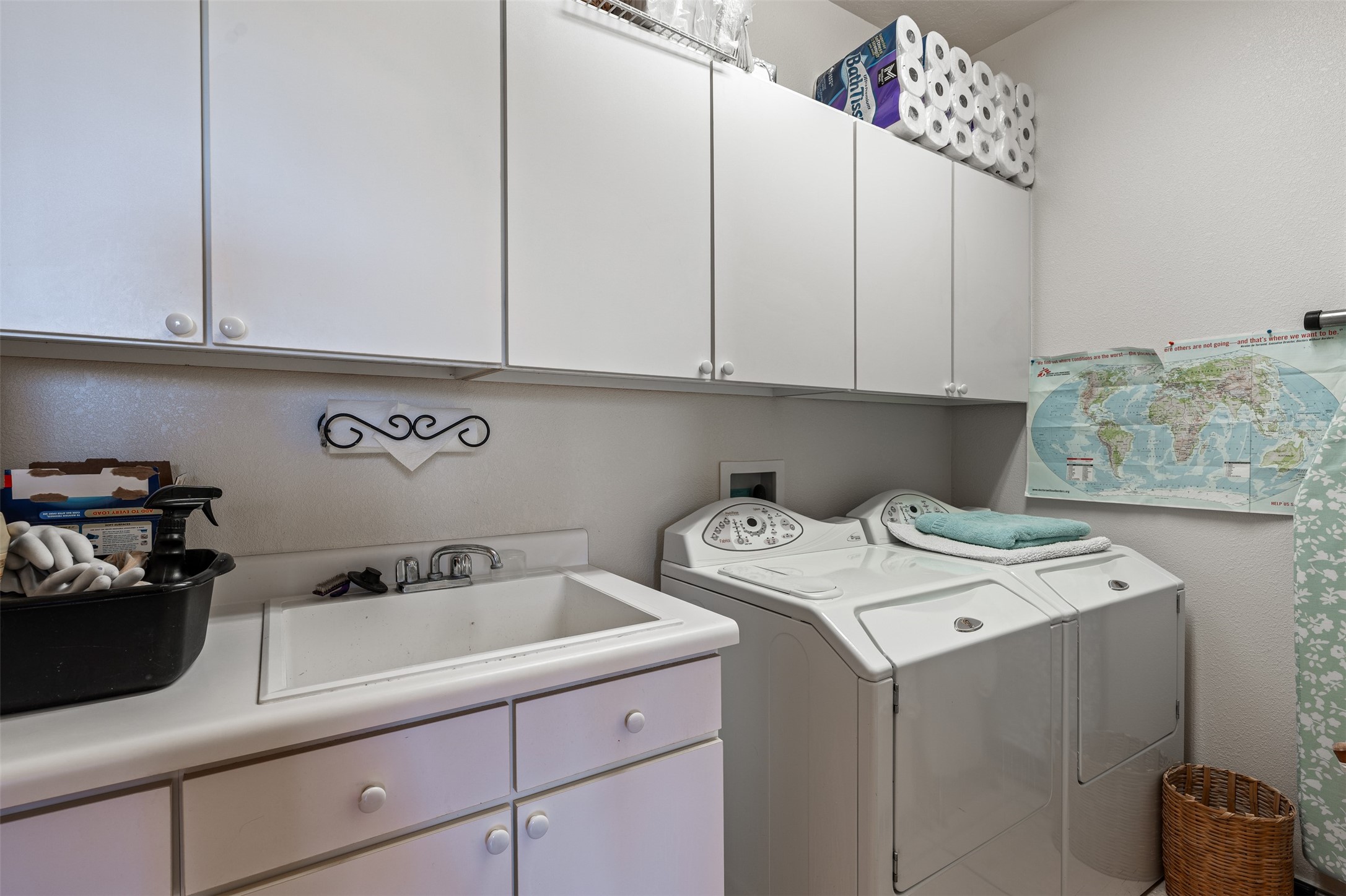 79 East Chili Line Road Santa Fe, NM 87508 - Photo 37 of 46 Laundry Room