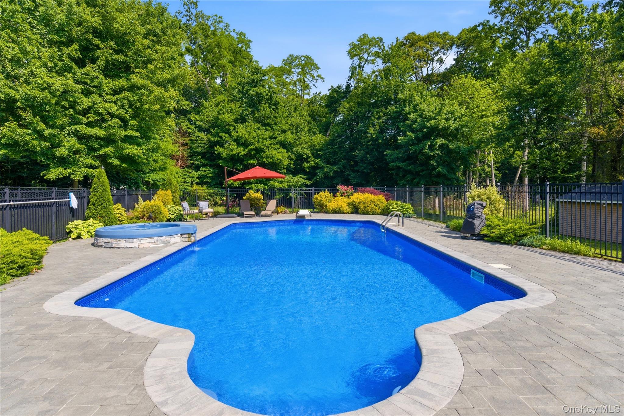 431 Woodbury Road Cold Spring Harbor, NY 11724 - Photo 21 of 26