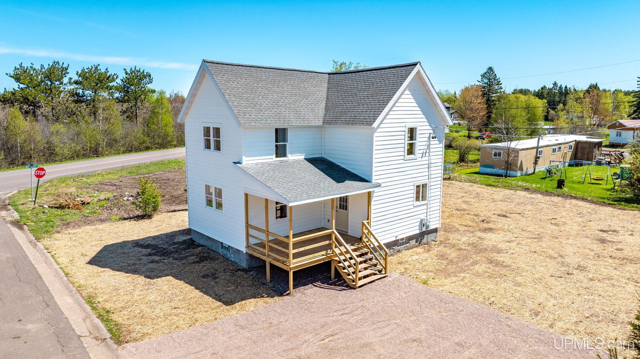 230 Seneca Street Laurium, MI 49913 - Photo 1 of 41