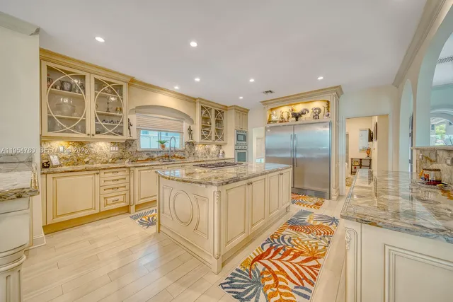 $12,500,000 | 170 South Hibiscus Drive, Miami Beach, FL 33139