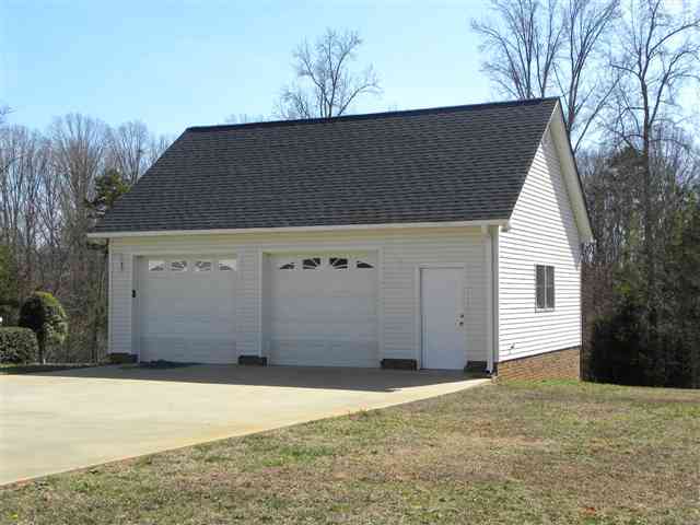 2060 Pine Top Road Belton, SC 29627 - Photo 3 of 25