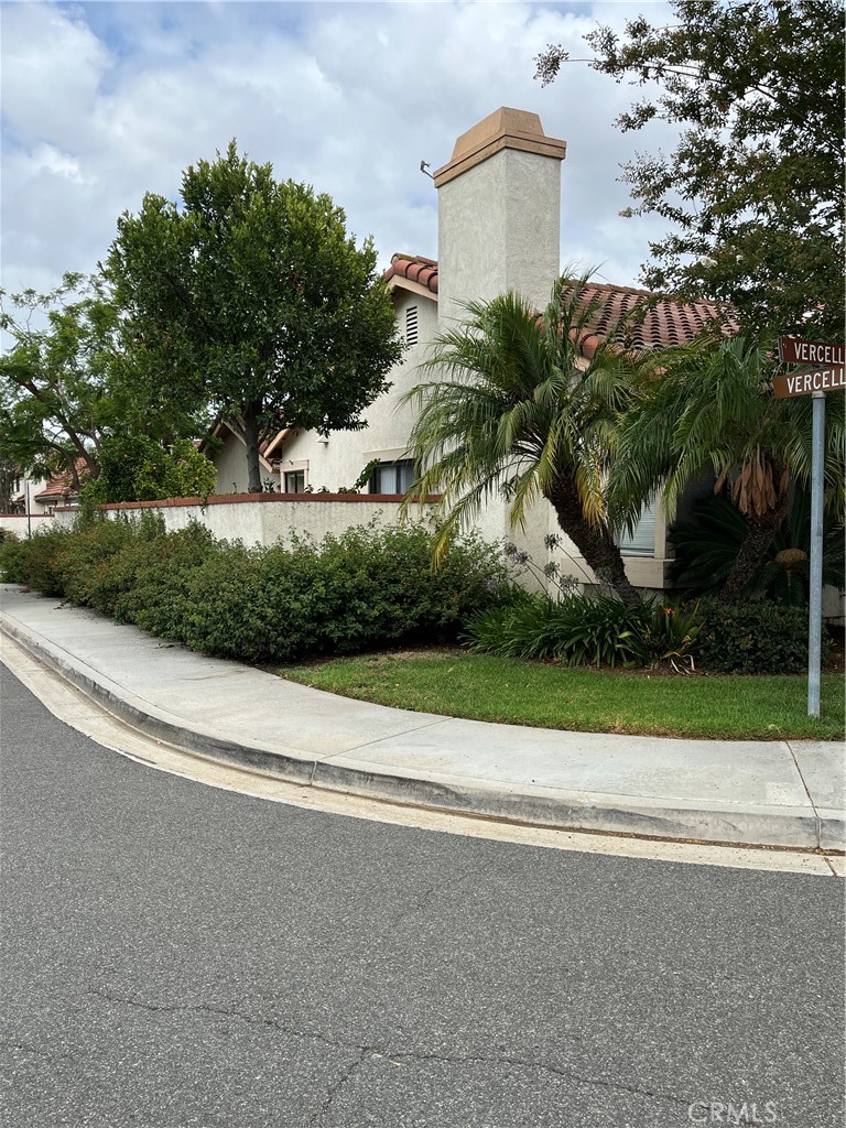22 Vercelli Irvine, CA 92620 - Photo 4 of 27