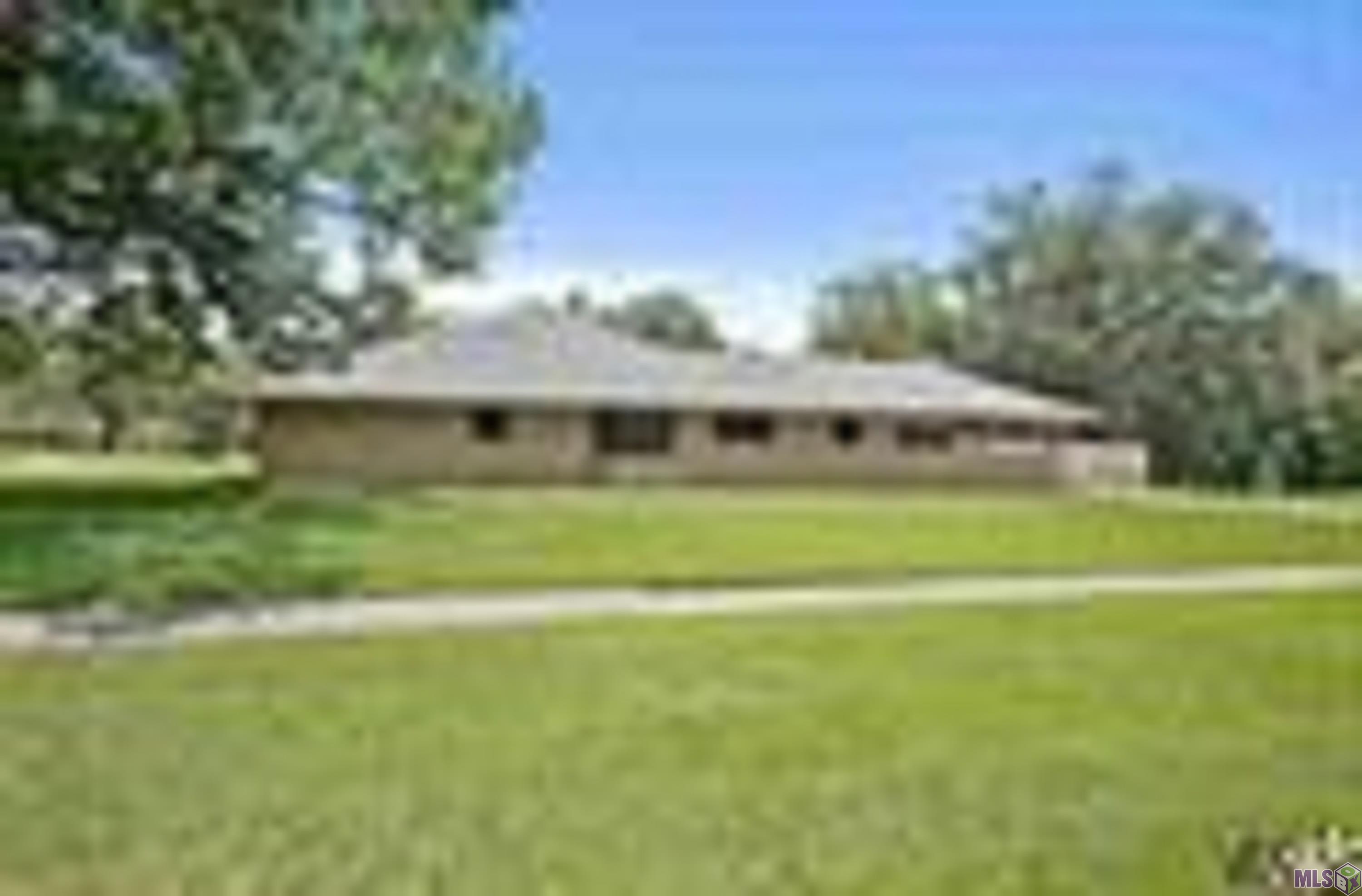 3012 Woodland Ridge Boulevard Baton Rouge, LA 70816 - Photo 4 of 14