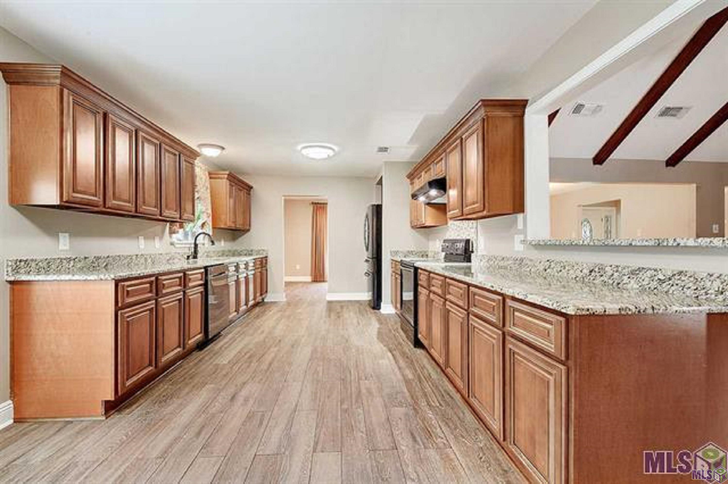 3012 Woodland Ridge Boulevard Baton Rouge, LA 70816 - Photo 7 of 14