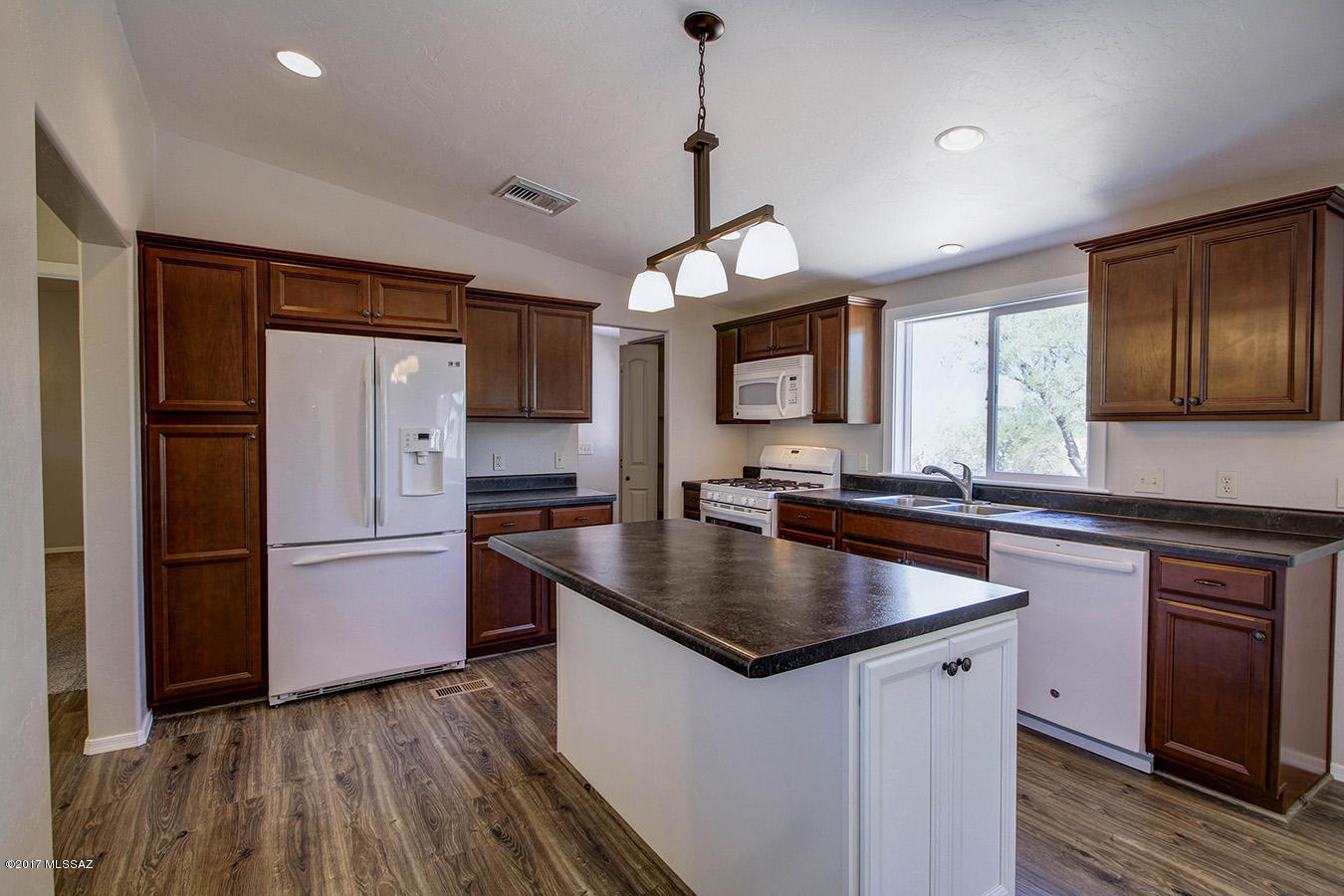13475 East Kahlua Road Vail, AZ 85641 - Photo 5 of 31 Gallery Image 5