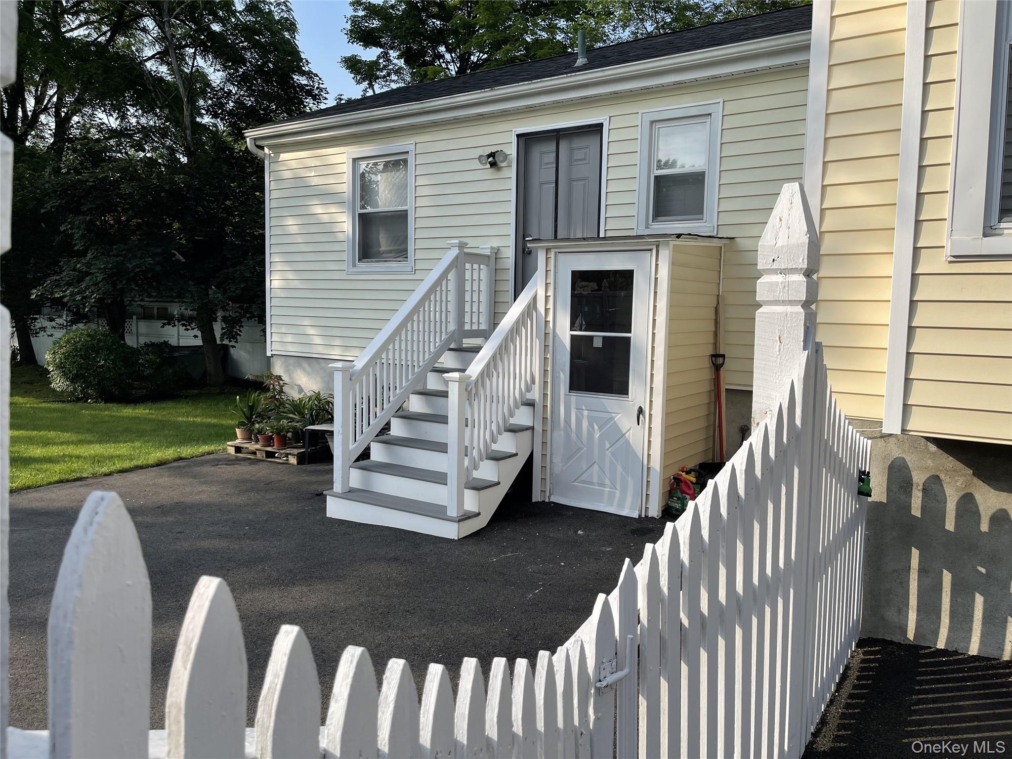 73 South Bedford Road Chappaqua, NY 10514 - Photo 4 of 30