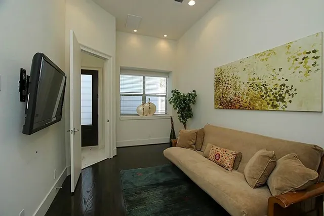 $3,200 | 1810 Oakdale Street, Houston, TX 77004