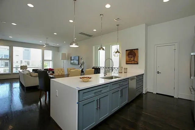 $3,200 | 1810 Oakdale Street, Houston, TX 77004